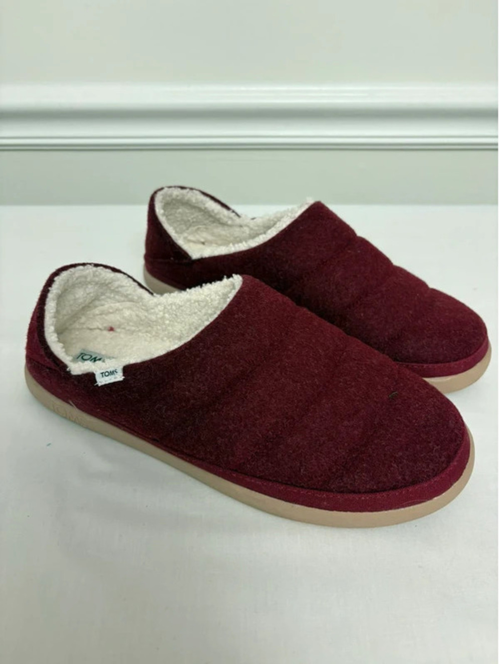 TOMS Burgundy Wool Felt Sherpa-Lined Slip-On Slippers Women’s Size 8.5